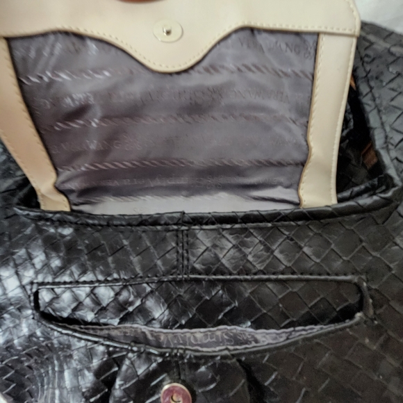 2 Vera Wang and 1 unbranded black patent leather shoulder bags - Picture 4 of 15